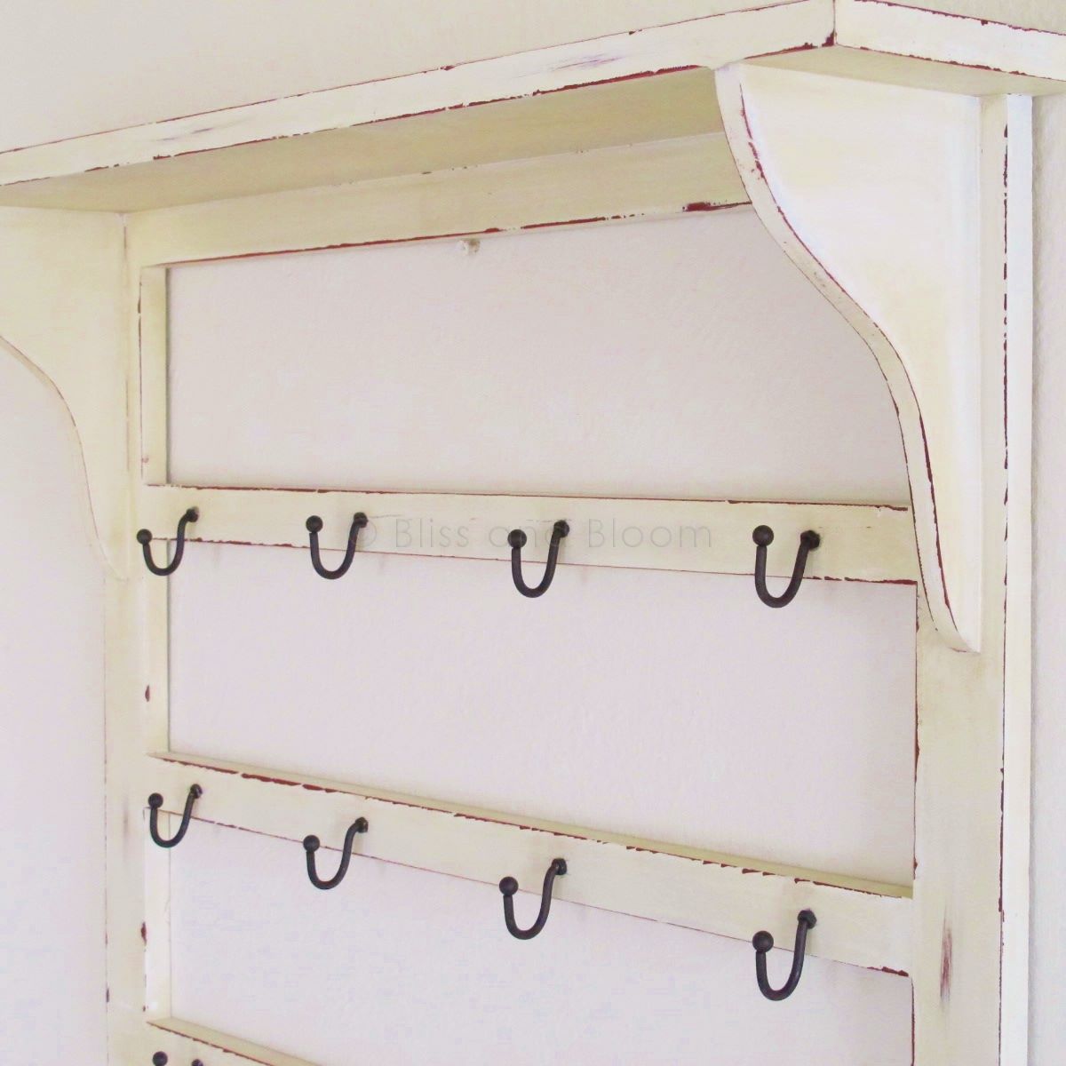 Cream wall shelf with hooks Bliss and Bloom